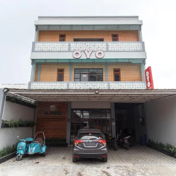 OYO Aljadid Guest House Syariah – hotel w mieście Tanjungmorawa