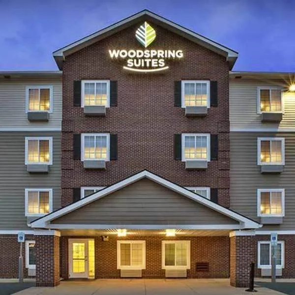 WoodSpring Suites Holland - Grand Rapids: Holland şehrinde bir otel