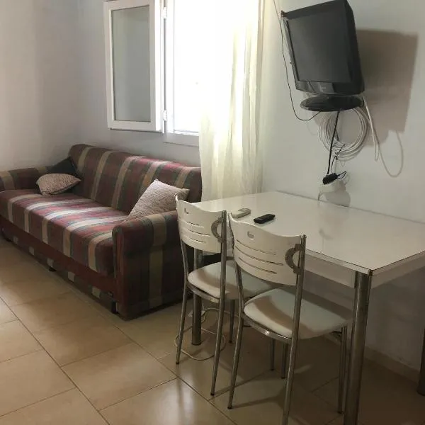 Gunes tatil köyü, hotel din Dikili