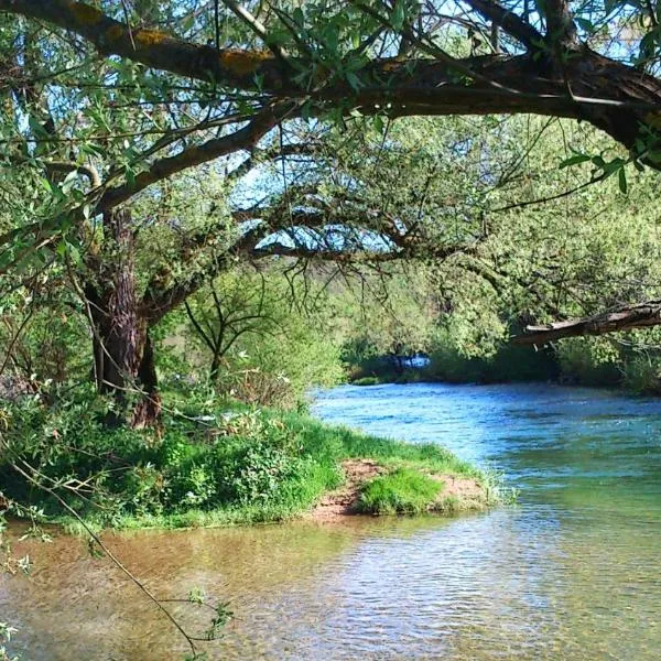 SMARAGD RIVER near Rastoke & Plitvice Lakes, hotel v destinácii Slunj