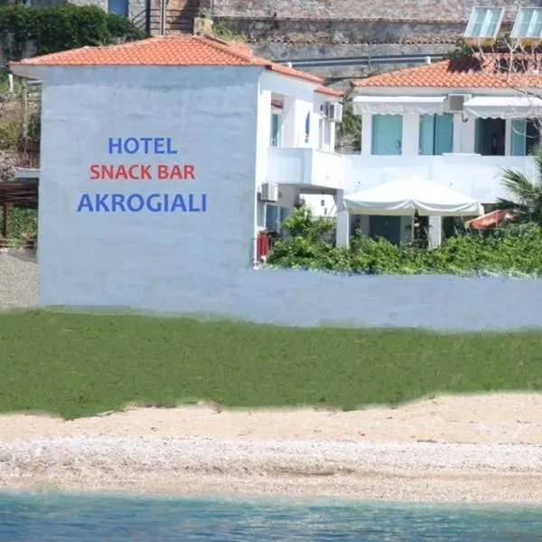 Akrogiali Hotel, готель у місті Melínta