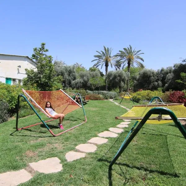 Ashdot Yaacov Ichud Kibbutz Country Lodging, hotel in Yavneʼel