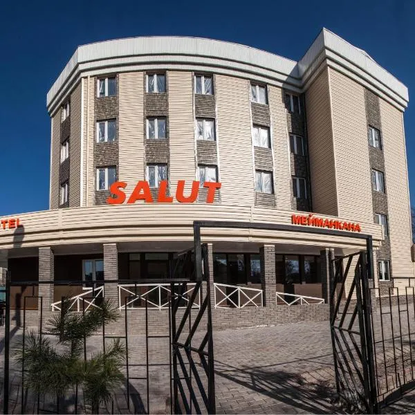 Salut Hotel, hotel en Privokzalʼnoye