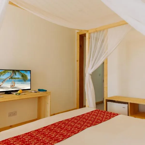 WAVE SOUND by 3S Maldives: Gan şehrinde bir otel