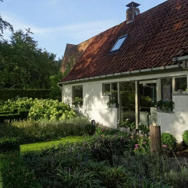 The Two Oaks, hotel di Maldegem