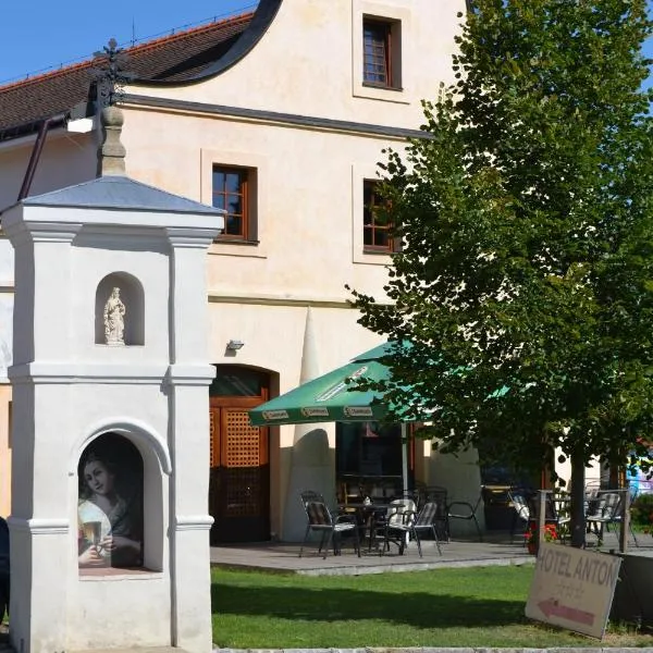 Hotel Antoň, hotelli kohteessa Telč