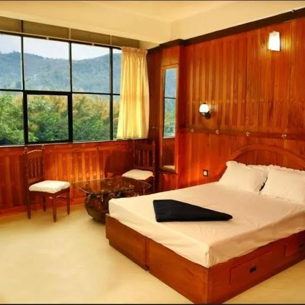 Dolphin Residency, Hotel in Thekkady