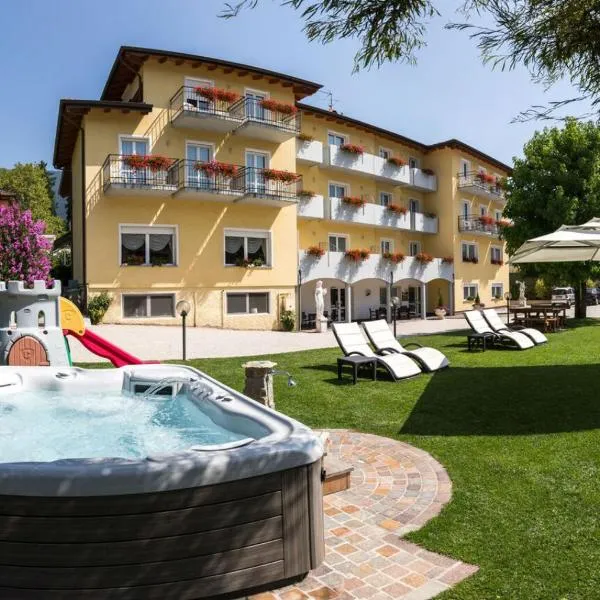 Hotel Daniela, hotel u gradu 'Levico Terme'