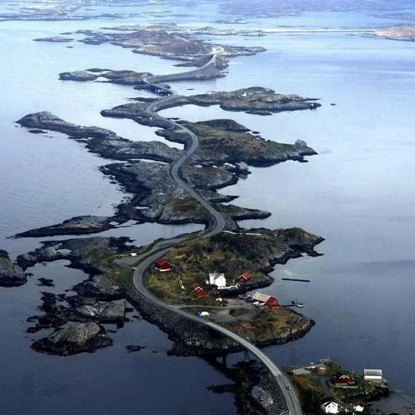 Leite Gård near Atlantic Road in Hustadvika, hotel di Kristiansund