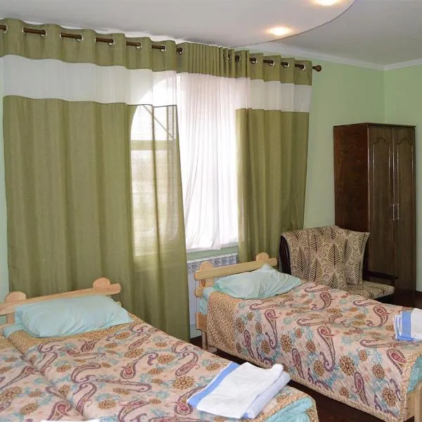 Flamingo Hotel, hotell i Mineralʼnyy Istochnik Altyn-Arasan