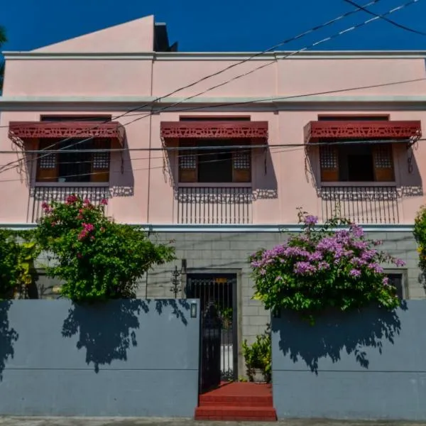 Casita Aurora Bed and Breakfast: Legazpi şehrinde bir otel