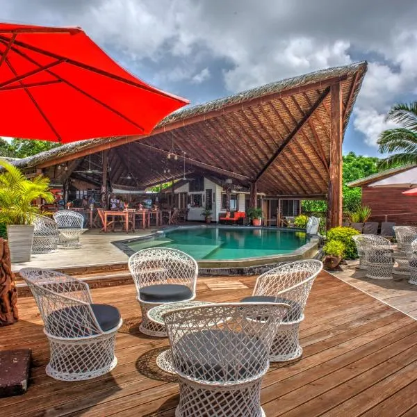 Deco Stop Lodge, hotel di Luganville