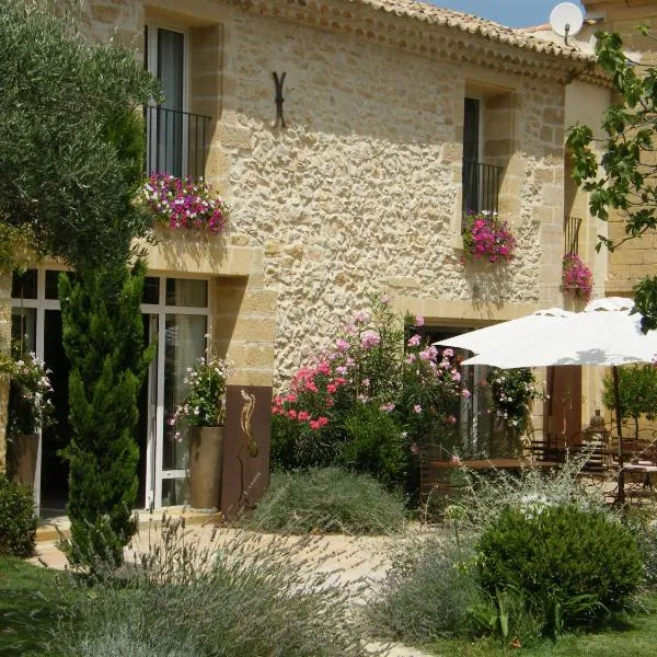 Chambres d'Hôtes La Maison de Léonie, hotel Vers-ben