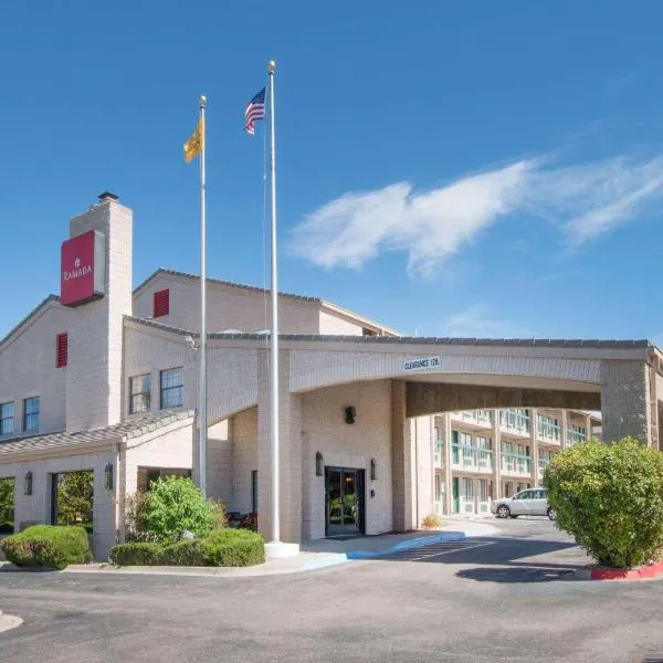 Ramada by Wyndham Albuquerque Airport, hôtel à Albuquerque