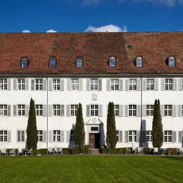 Klosterhotel Kreuz โรงแรมในMariastein