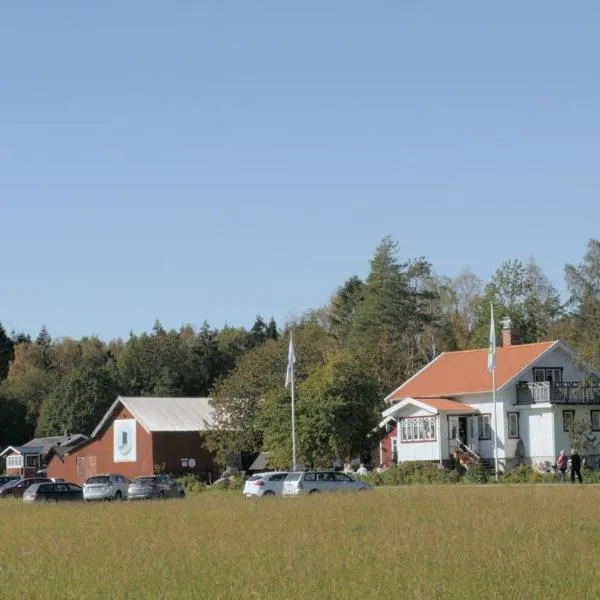 Tavlebords Honungsgård, hotel sa Käringön