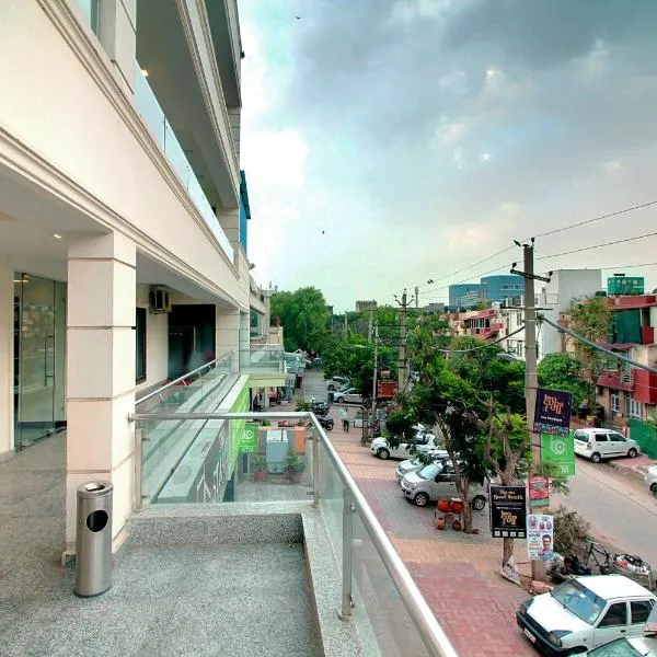 STAAYZ Premium Gurgaon, Hotel in Gurgaon