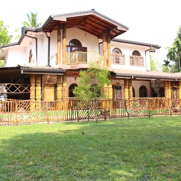 Xotic Resort, hotelli kohteessa Kurunegala