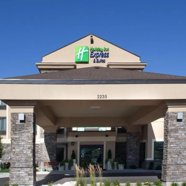 Holiday Inn Express & Suites Logan, an IHG Hotel, hotel v mestu Logan