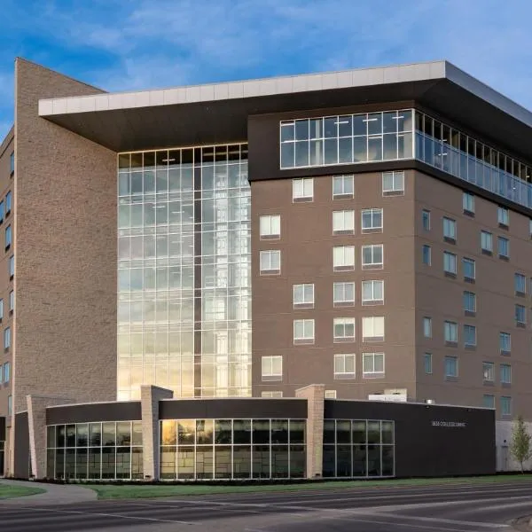 Holiday Inn Express & Suites - Saskatoon East - University, an IHG Hotel, hotel sa Saskatoon