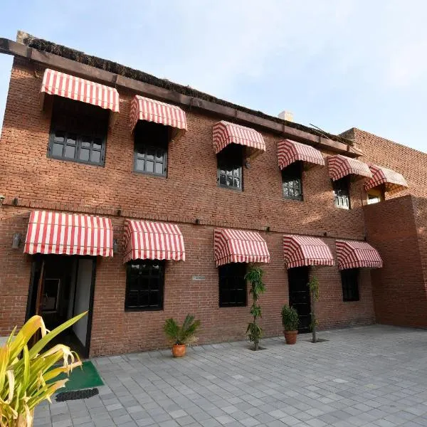 Hotel Sunbird, hotel a Bharatpur