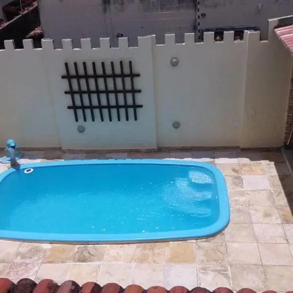 LINDO SOBRADO COM PISCINA PARA ATÉ 10 HÓSPEDES!，納塔爾的飯店