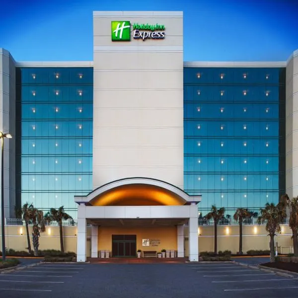 Holiday Inn Express Hotel & Suites Virginia Beach Oceanfront, an IHG Hotel, отель в Вирджиния-Бич