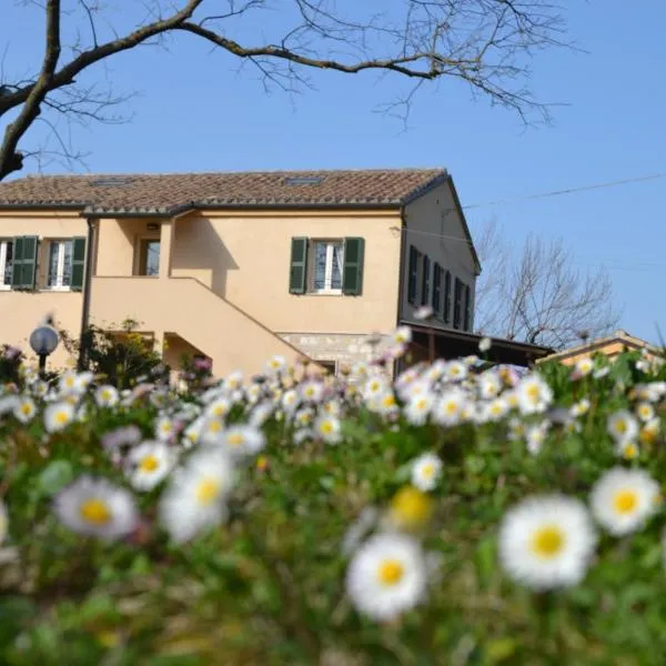 Il Mandorlo - Agriturismo e Azienda Agricola Ferrato, מלון באנקונה