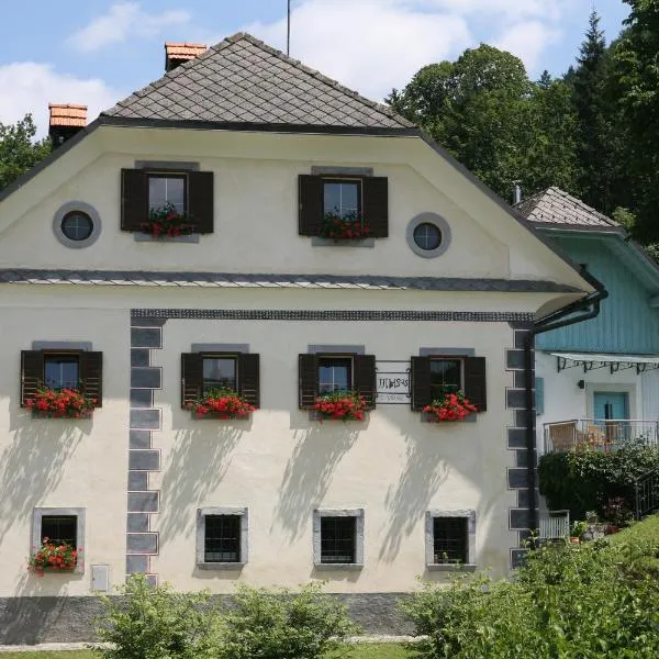 Apartments Cvetje v Jeseni, hotel v Lublani