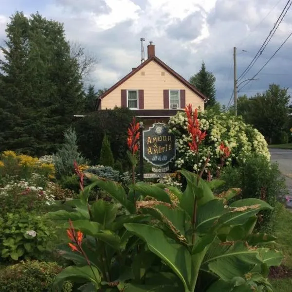 À Amour et Amitié, hotel in Magog-Orford