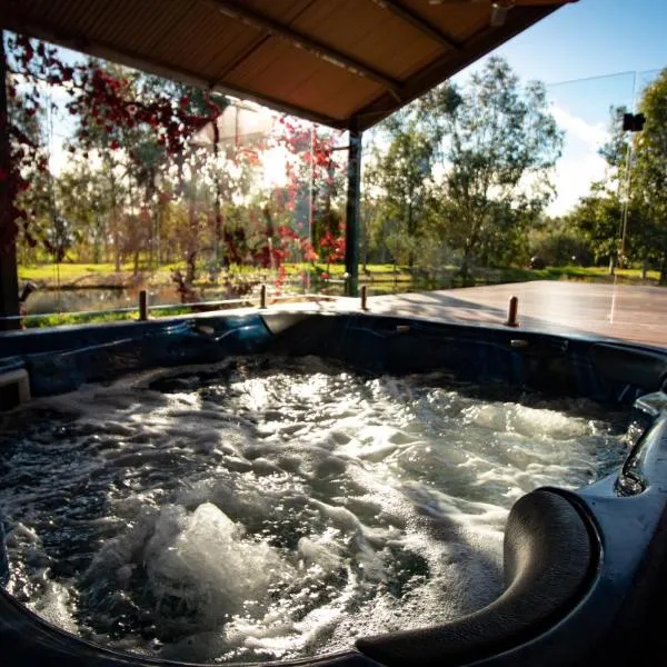 Carriages Spa Retreat, hótel í Echuca