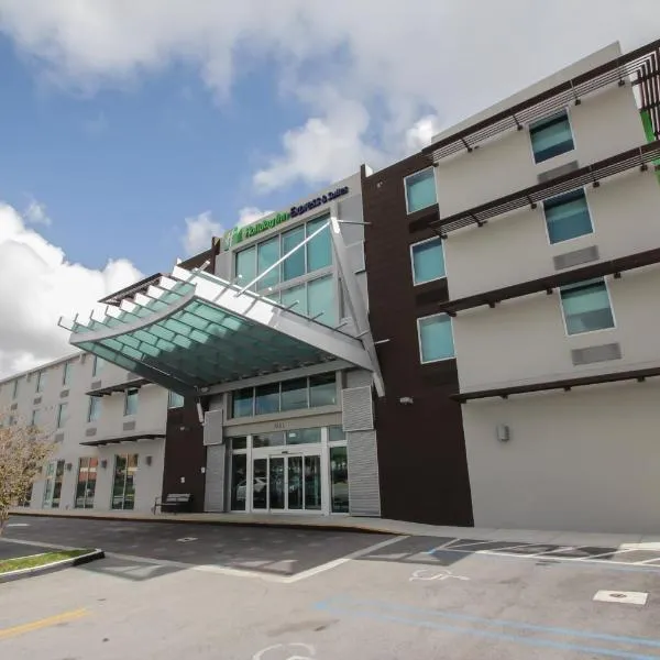 Holiday Inn Express & Suites Miami Airport East, an IHG Hotel, ξενοδοχείο στο Μαϊάμι