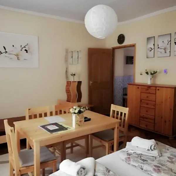 Csilla Apartman, hótel í Makó