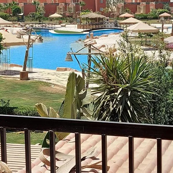 Marina Wadi Degla Villa Duplex 4 Bedrooms, hotel sa Ain Sokhna