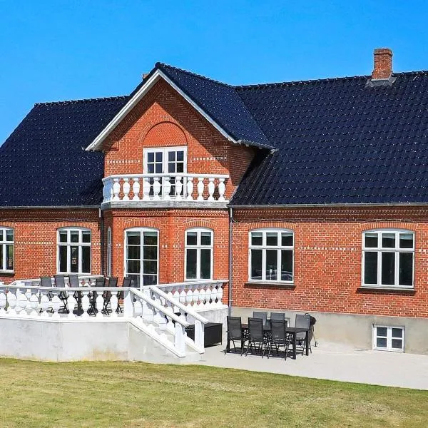 12 person holiday home in Nyborg, hotel di Nyborg