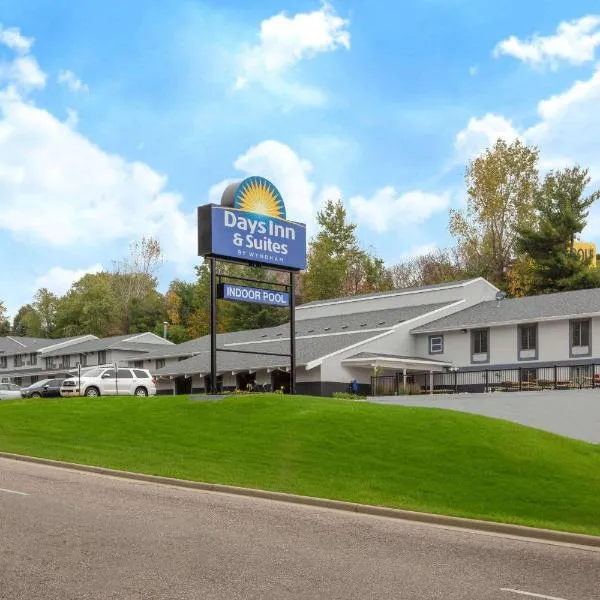 Days Inn & Suites by Wyndham Wisconsin Dells, готель у місті Lake Delton