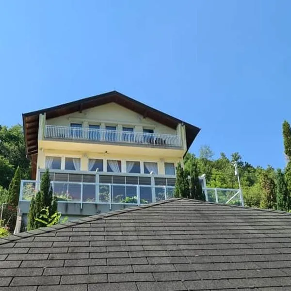 Villa Jablanica Lake, מלון בJablanica