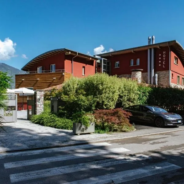 Lake Hotel La Pieve, hotel u gradu Artogne