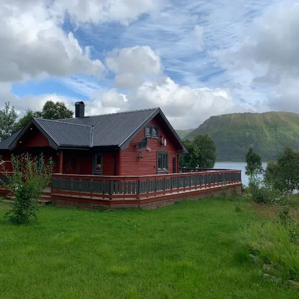 Lykkebo, Skjoldehamnveien 1151, Nygård, Andøy, Hotel in Nøss