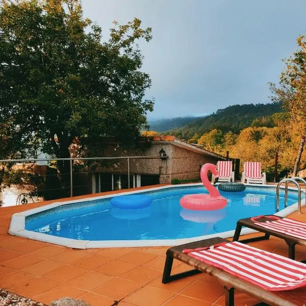 Casa Rural Area con piscina, hotel u gradu Tui