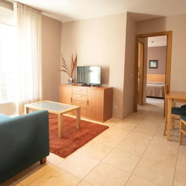 Hotel Apartamentos Ciudad de Lugo, хотел в Луго