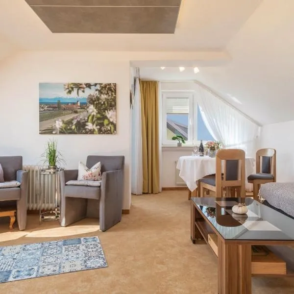 Ferienwohnung Lilo, hotel u gradu Fridrihshafen