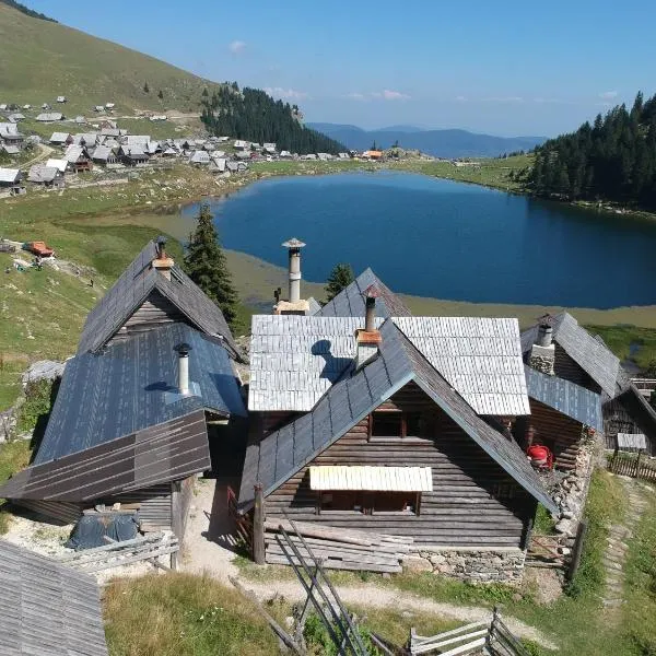 Koliba - Prokoško jezero – hotel w mieście Fojnica