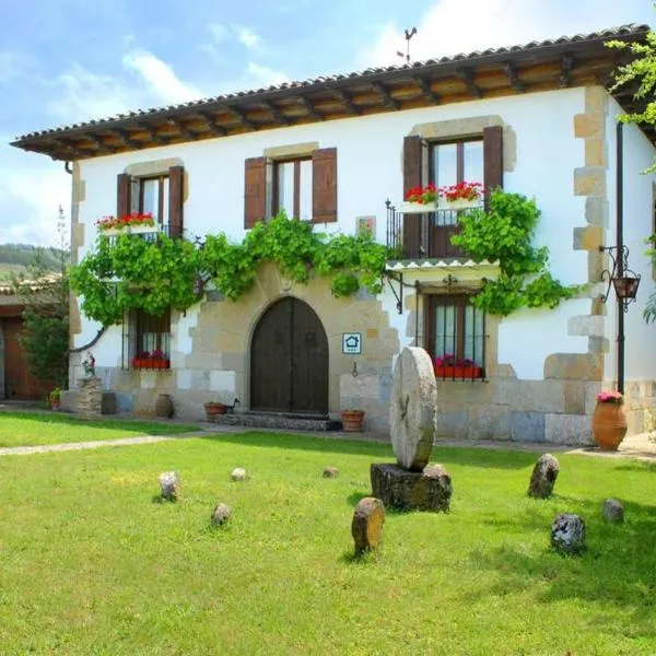 Casa rural Mertxenea Landetxea โรงแรมในปัมโปลนา