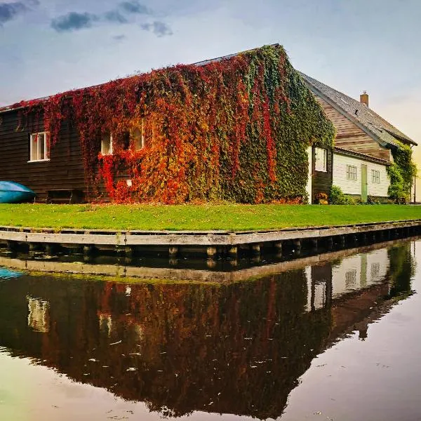 Gieters Gruttertje, Vintage stay in the village centre, hotelli kohteessa Giethoorn