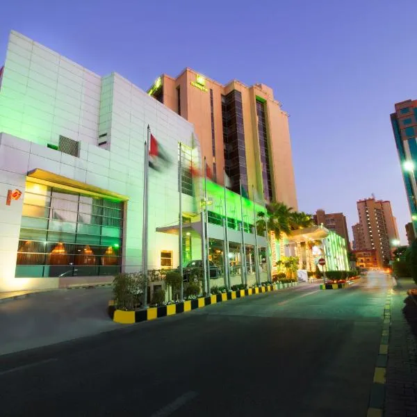 Holiday Inn - Suites Kuwait Salmiya, an IHG Hotel, отель в Кувейте