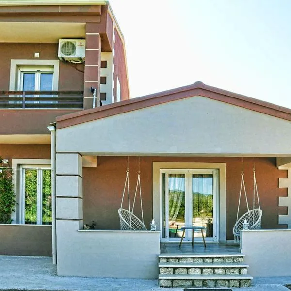 ANTIGONH COUNTRYSIDE VILLA !i, khách sạn ở Glyfada