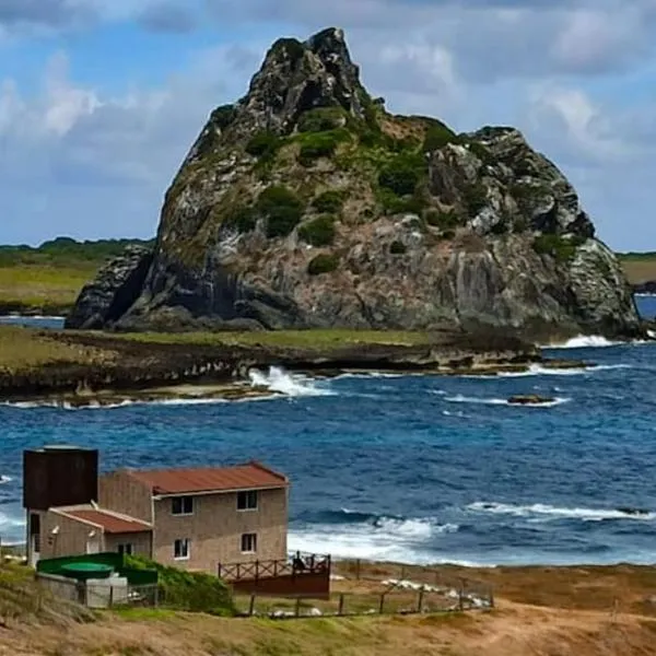 Casa dos Tubarões โรงแรมในเฟอร์นันโด เด โนรอนญา