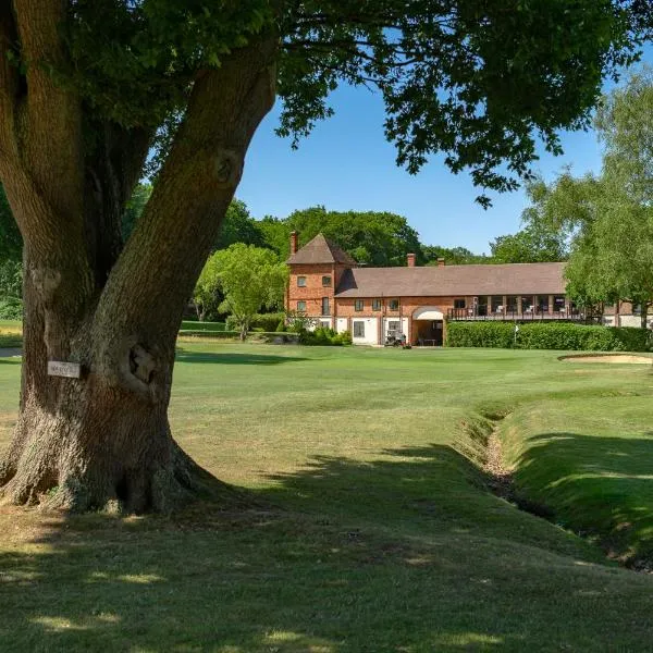 Cottesmore Hotel Golf & Country Club, hotel di Crawley