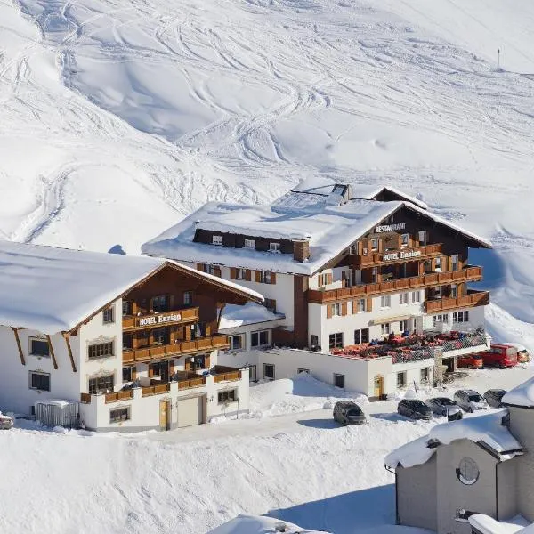 Hotel Enzian: Zürs am Arlberg şehrinde bir otel